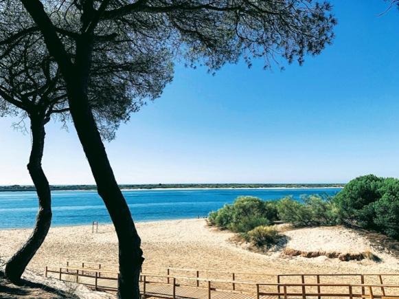 Fantastico Atico Con Terraza, Garaje, Wifi, Con Todo Para Playa, Piscina Y Casa Y No Facturar Maletas! El Portil Ngoại thất bức ảnh